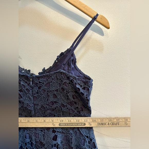 Astr Navy Blue Lace Midi Dress - Picture 11 of 11